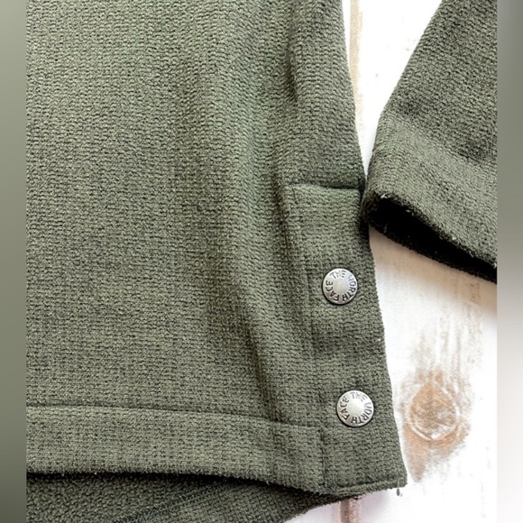 Northface Olive green collar button sweatshirt! - Picture 2 of 3